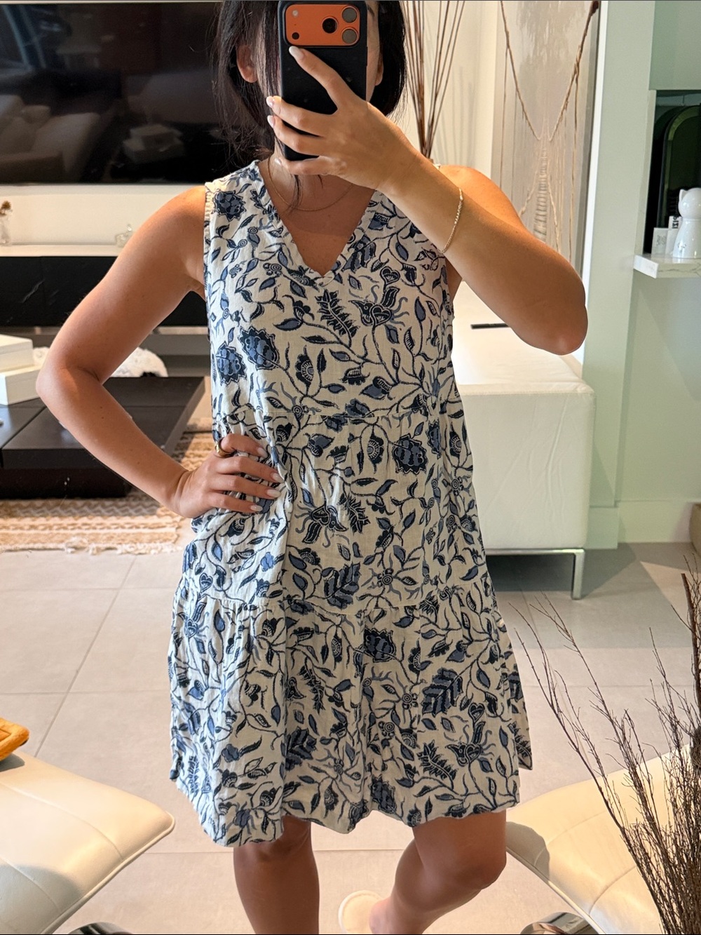 Rachel Zoe Sleeveless V-Neck Floral Summer Dress in Blue and off white linen